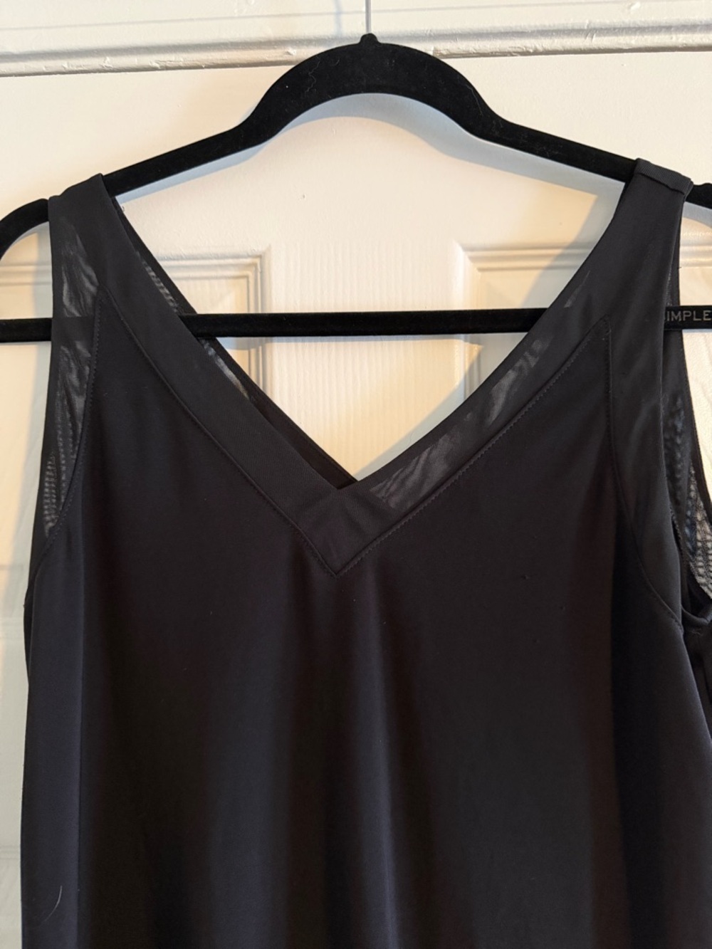 WHBM Black V-Neck Sleeveless Women's‎ Blouse Top Size Small - Picture 2 of 4